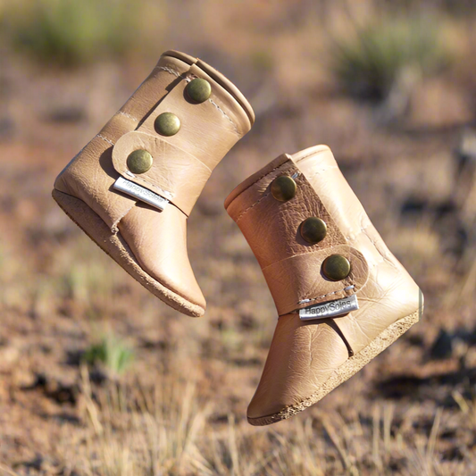 BLONDE STUD VELLIES WITH SOFT SOLES FOR INFANTS