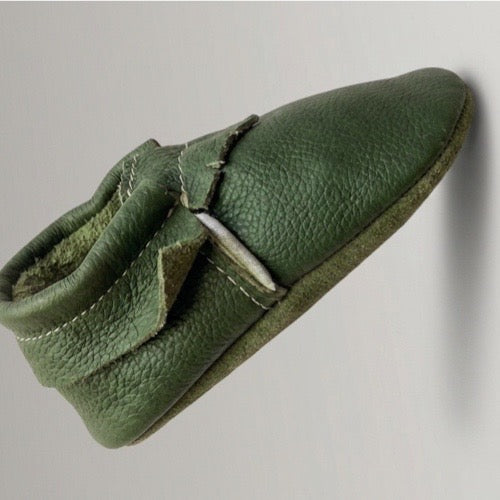 Classic fringe softsole vellies for infants- green
