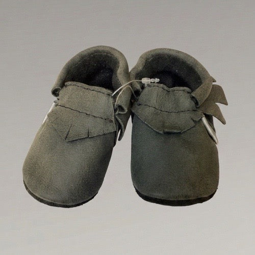 Classic fringe softsole vellies for infants- grey